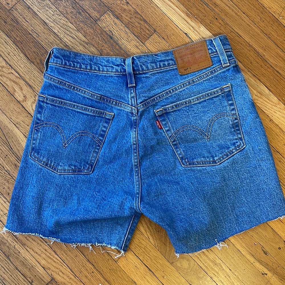 Levi’s Jean Shorts Light Blue SIZE W28 L28